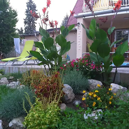 Apartmanhaz Apartment