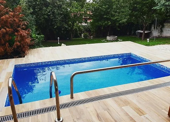 Apartmanhaz דירה *