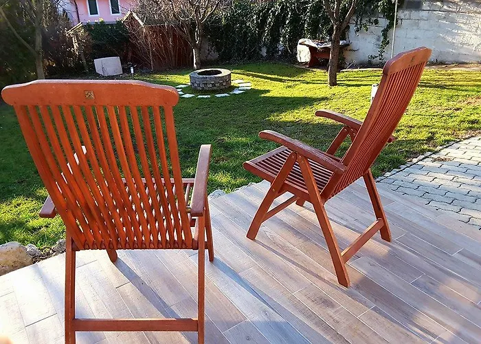 Apartmanhaz באלאטונפורד